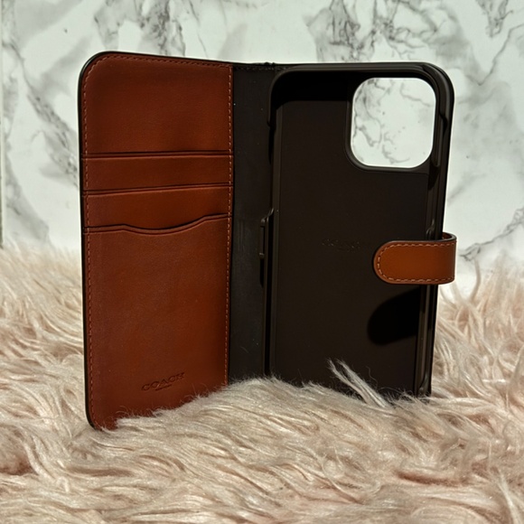 Coach Brown and Tan Phone Case - Picture 2 of 6